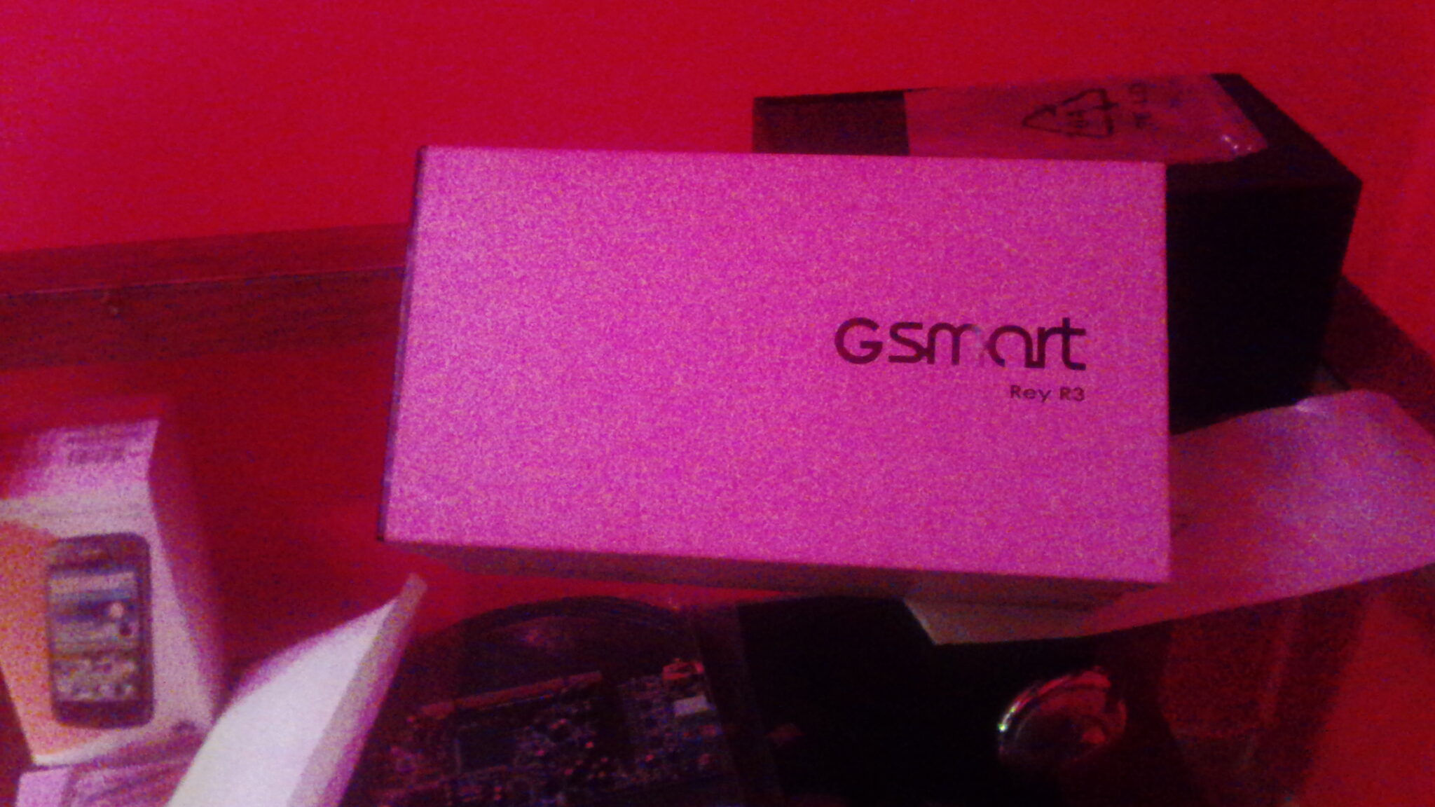 Gigabyte GSmart Rey R3 - DUAL SIM Gigabyte GSmart Rey R3 - DUAL SIM