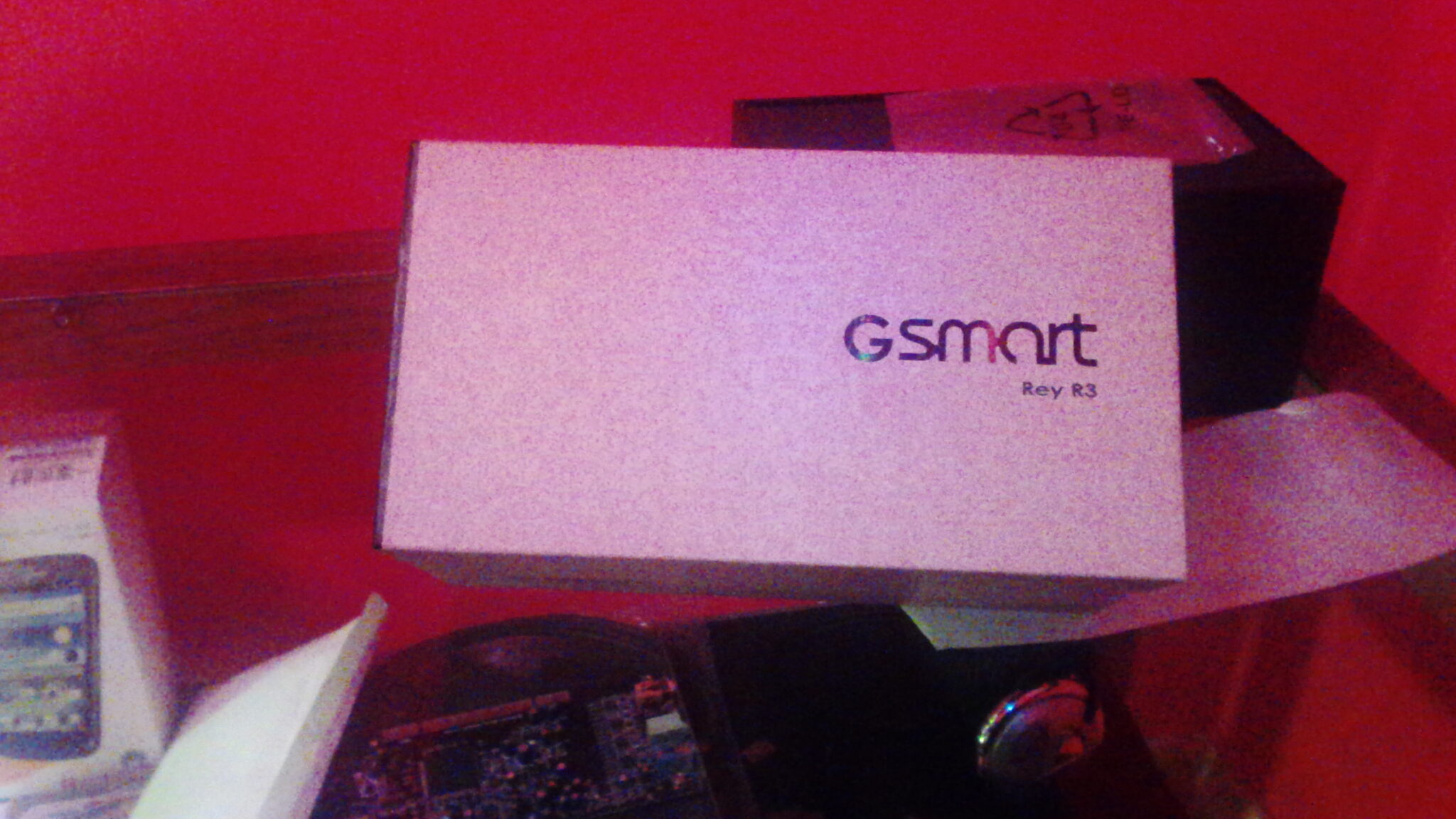 Gigabyte GSmart Rey R3 - DUAL SIM Gigabyte GSmart Rey R3 - DUAL SIM