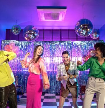 Ha tombol a hőség, hűsít a WindFree™ Ha tombol a hőség, hűsít a WindFree™